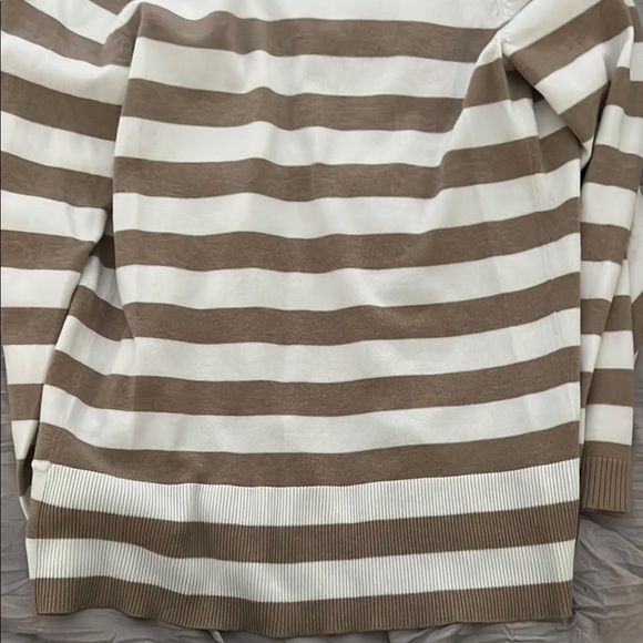 Tan & White stripe Cardigan - Picture 4 of 4
